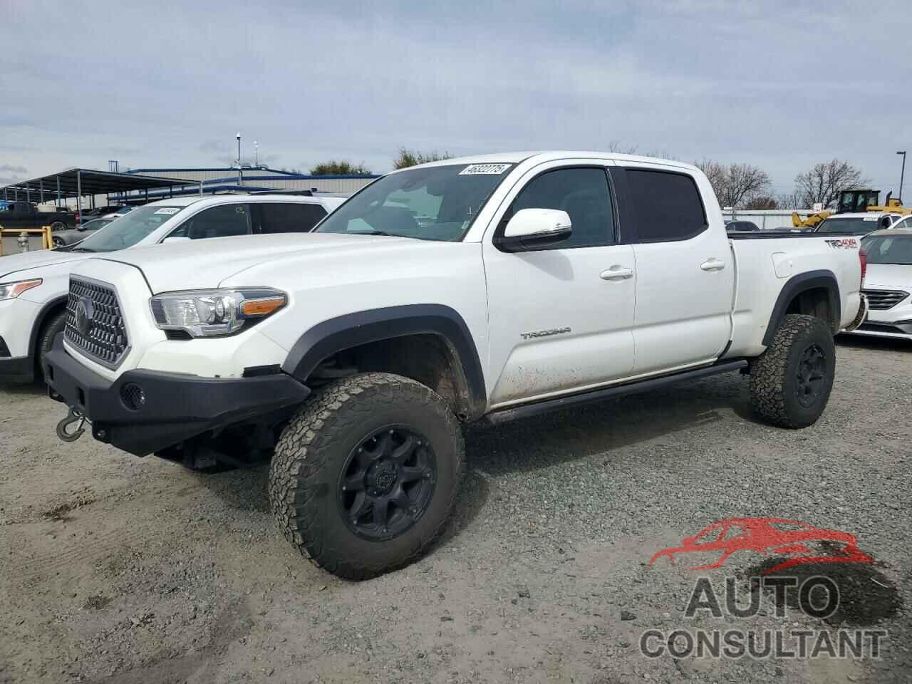 TOYOTA TACOMA 2018 - 3TMDZ5BN8JM050026