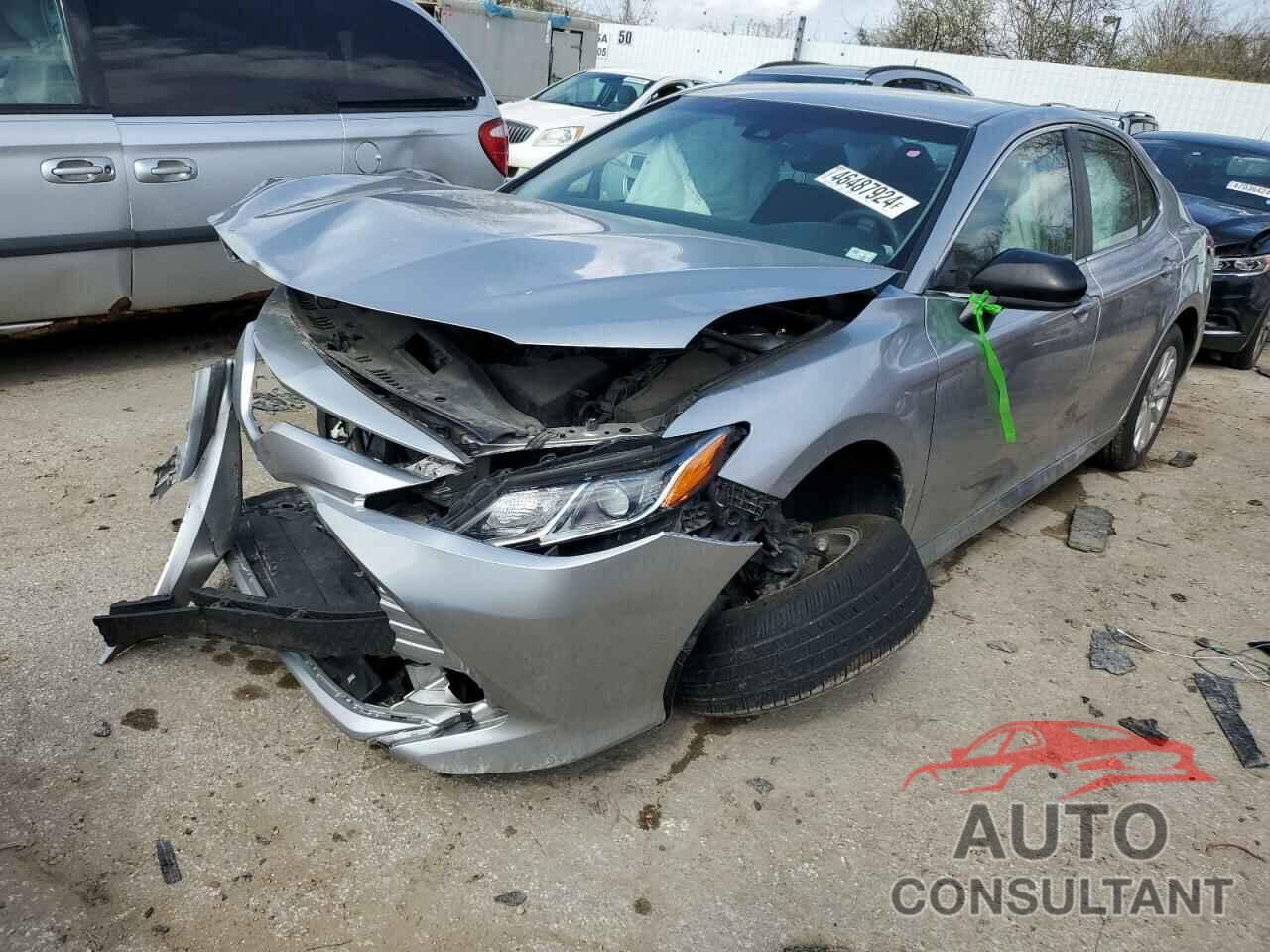 TOYOTA CAMRY 2018 - 4T1B11HK6JU581477