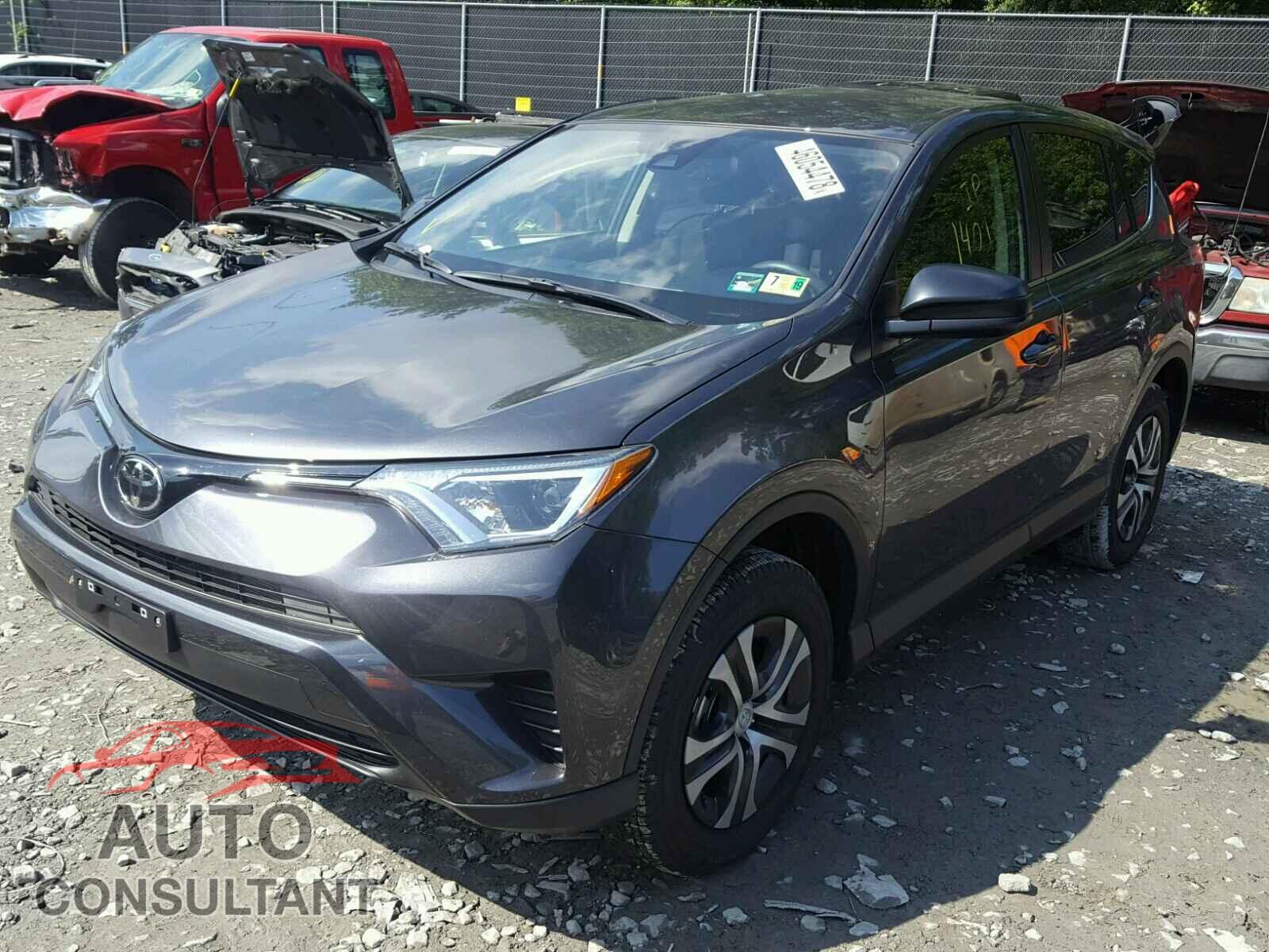 TOYOTA RAV4 LE 2018 - JTMZFREV5JJ746292