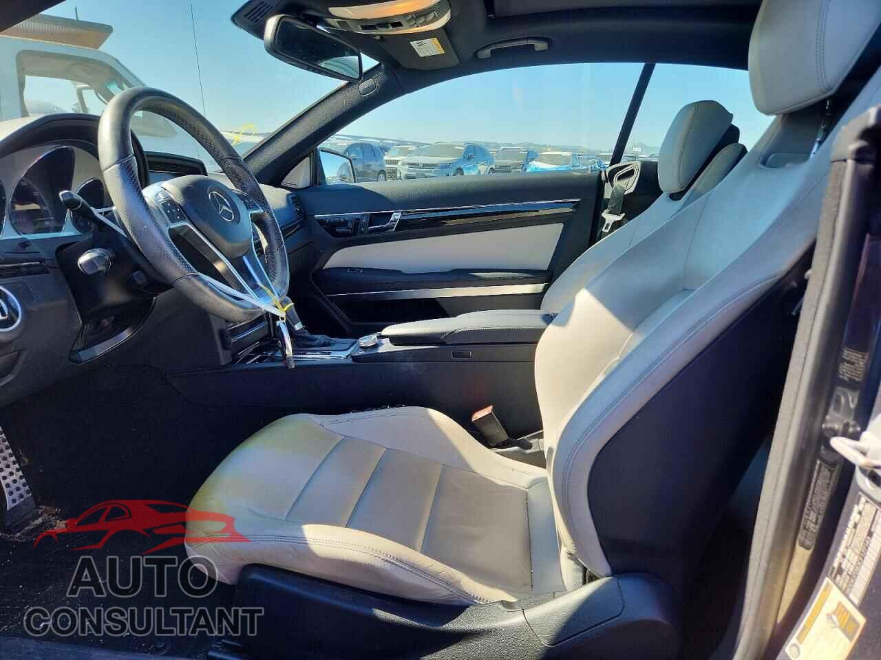 MERCEDES-BENZ E-CLASS 2012 - WDDKJ7DB3CF177143