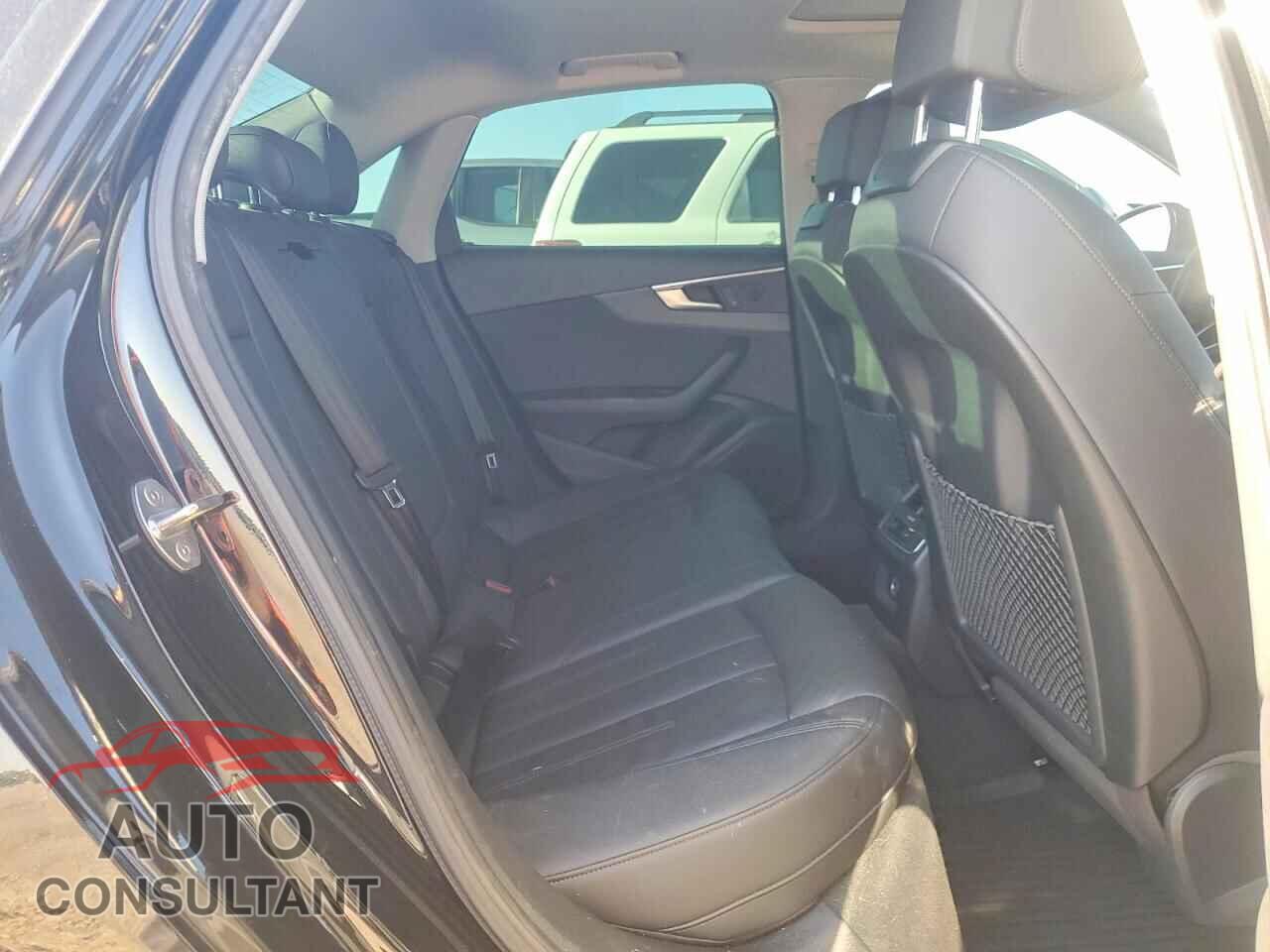 AUDI A4 2018 - WAUDNAF42JA135301
