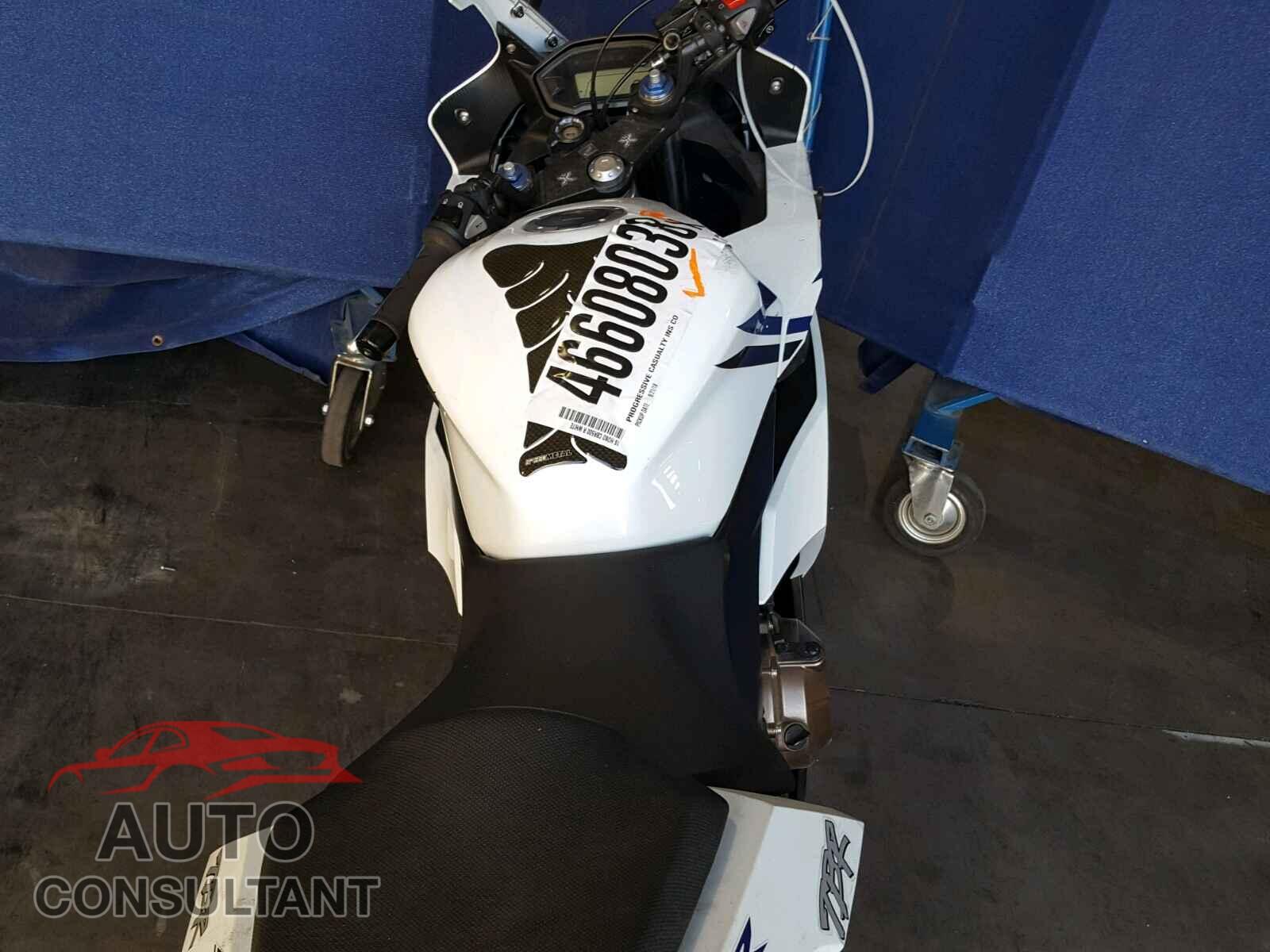 HONDA CBR500 R 2016 - MLHPC4460G5300448