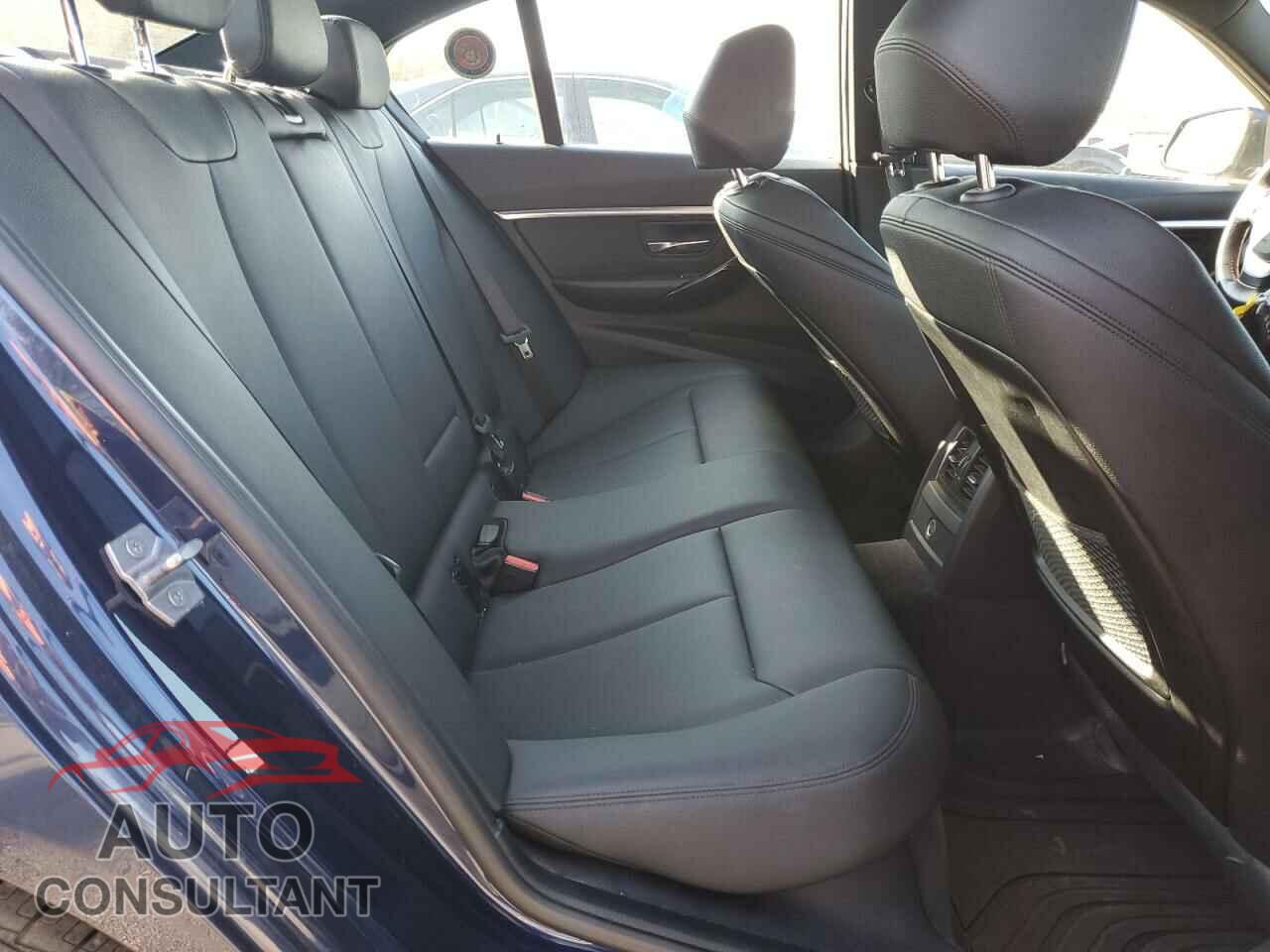 BMW 3 SERIES 2017 - WBA8D9C38HA005628