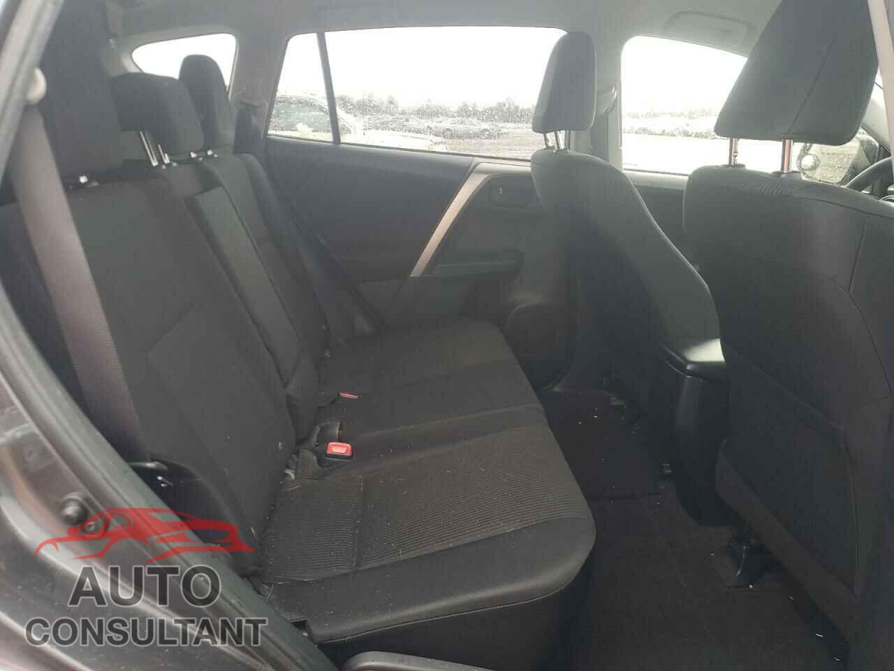 TOYOTA RAV4 2015 - JTMBFREV2FD168031