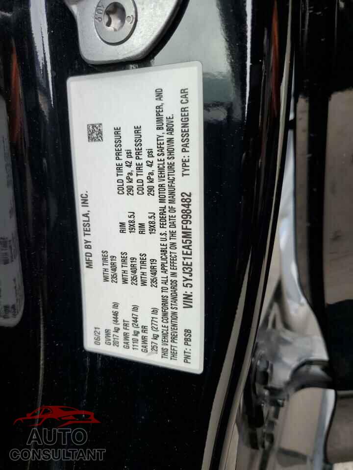 TESLA MODEL 3 2021 - 5YJ3E1EA5MF998482