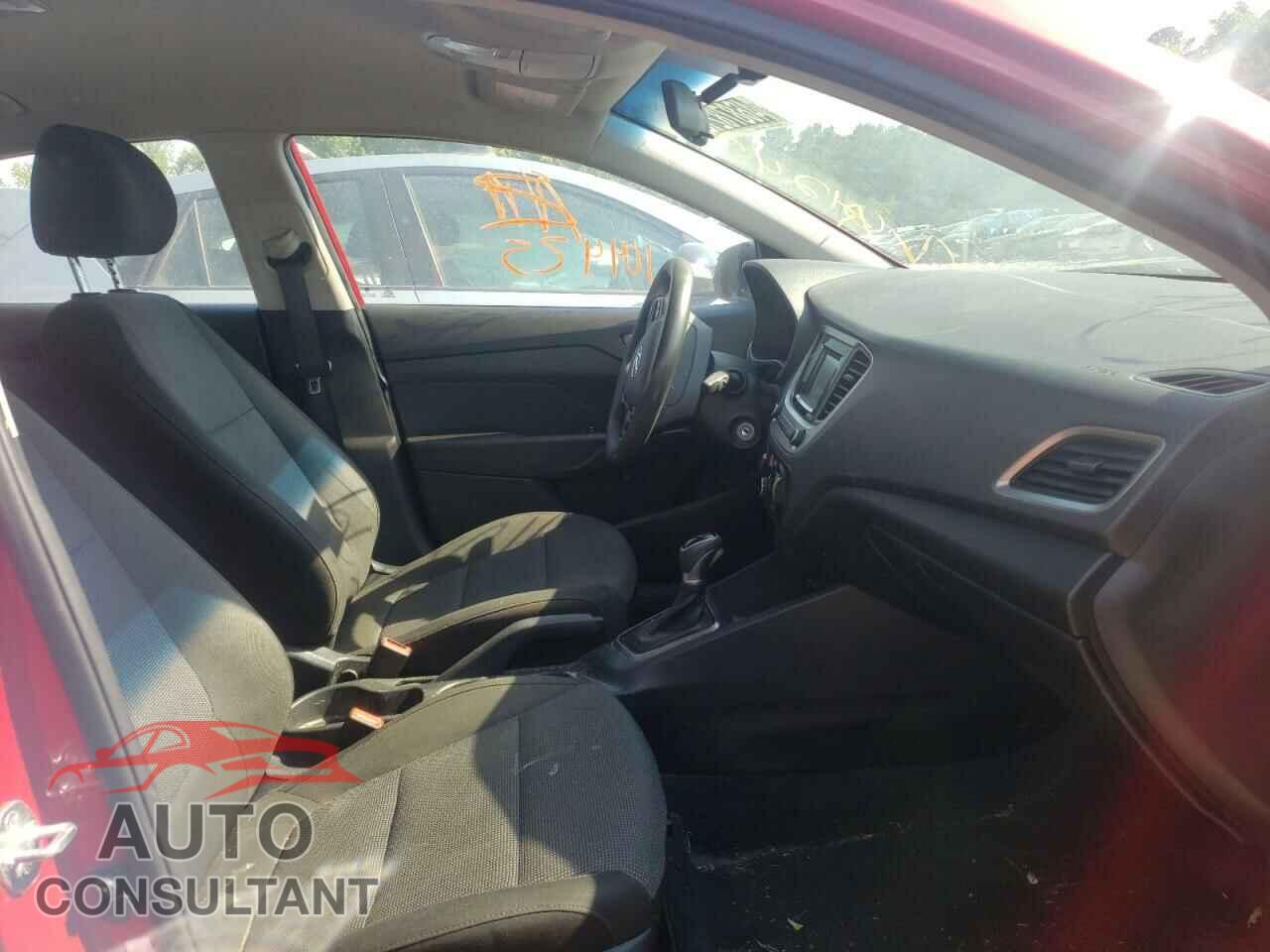 HYUNDAI ACCENT 2018 - 3KPC24A33JE012479