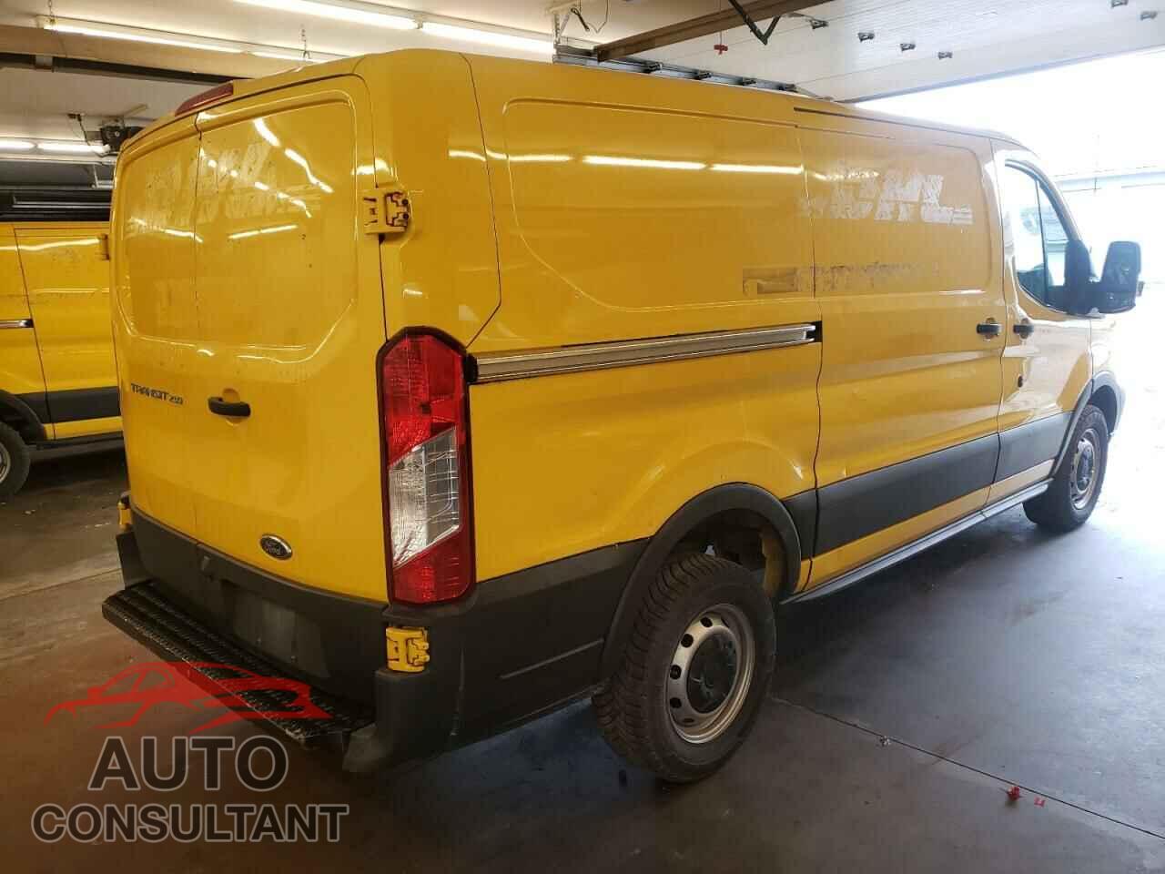 FORD TRANSIT CO 2017 - 1FTYR1YM1HKA29089
