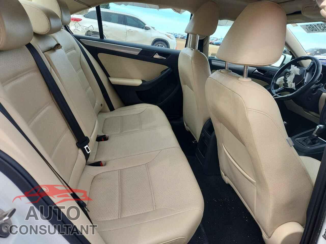 VOLKSWAGEN JETTA 2017 - 3VWDB7AJ3HM311682