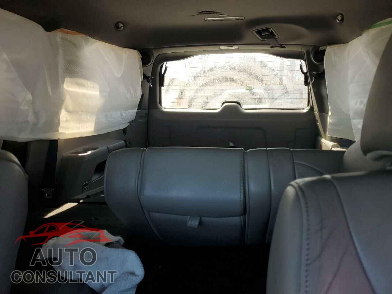 HONDA PILOT 2013 - 5FNYF4H9XDB043814