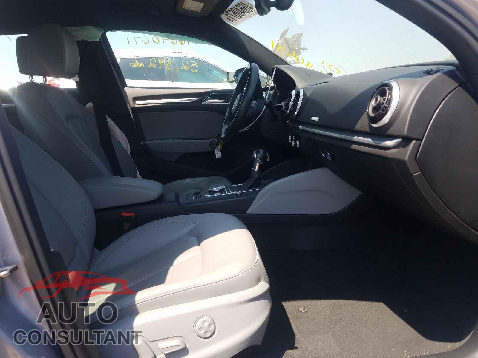 AUDI A3 2017 - WAUJ8GFF6H1016594