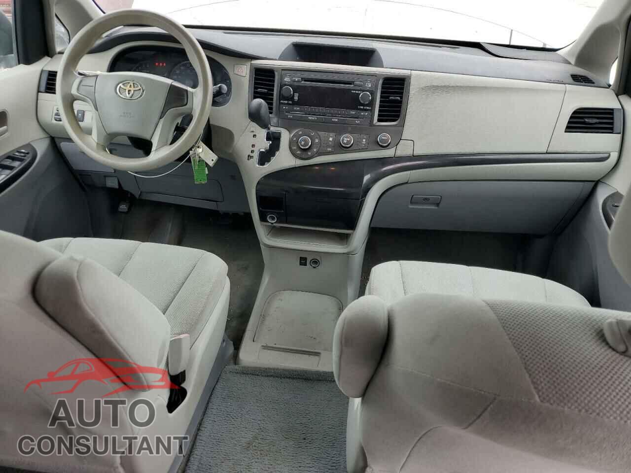 TOYOTA SIENNA 2011 - 5TDKA3DC7BS008334