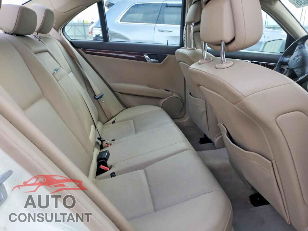 MERCEDES-BENZ C-CLASS 2011 - WDDGF5EB8BF638555
