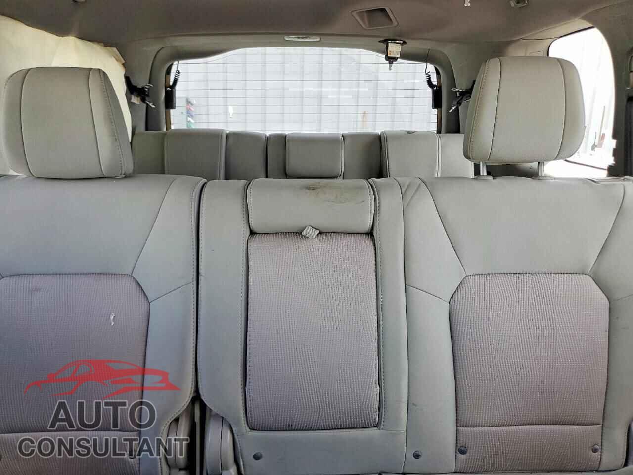 HONDA PILOT 2014 - 5FNYF3H43EB013313