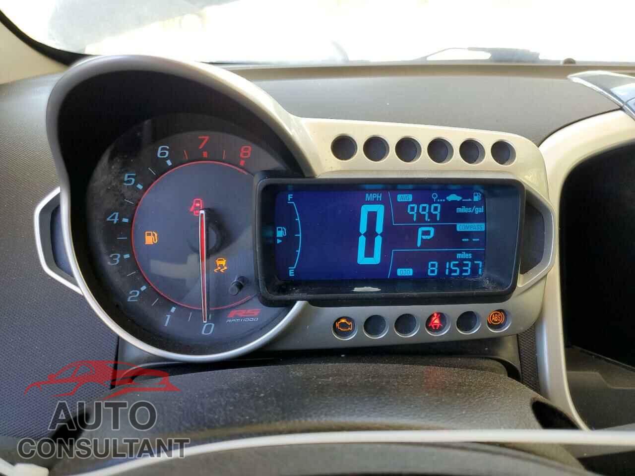 CHEVROLET SONIC 2015 - 1G1JG6SB8F4128806
