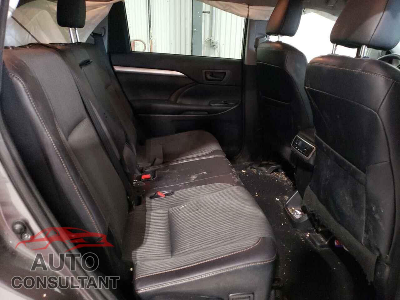TOYOTA HIGHLANDER 2016 - 5TDBKRFH9GS277189