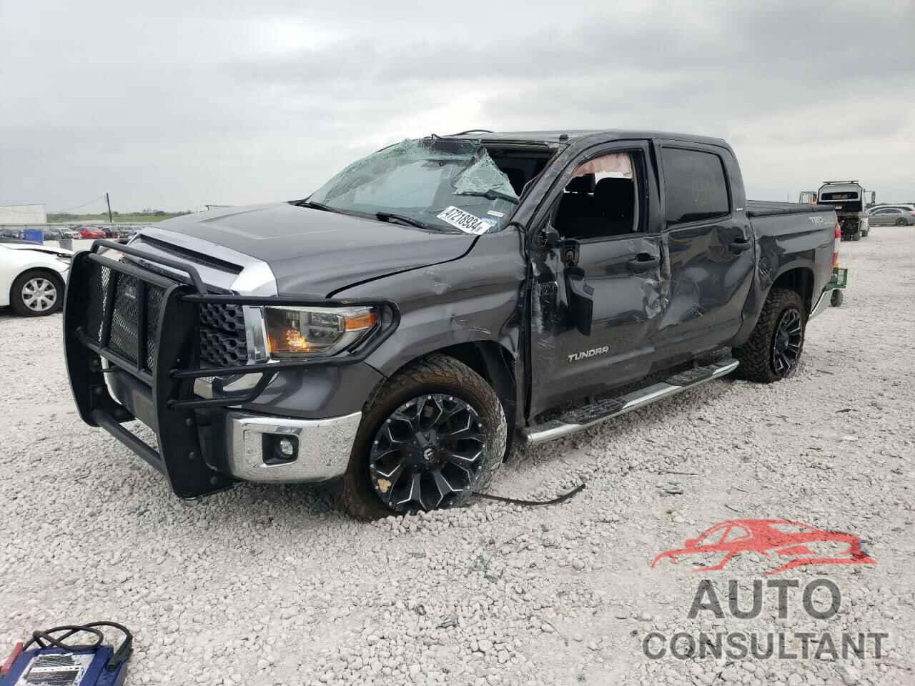 TOYOTA TUNDRA 2018 - 5TFDY5F13JX688740