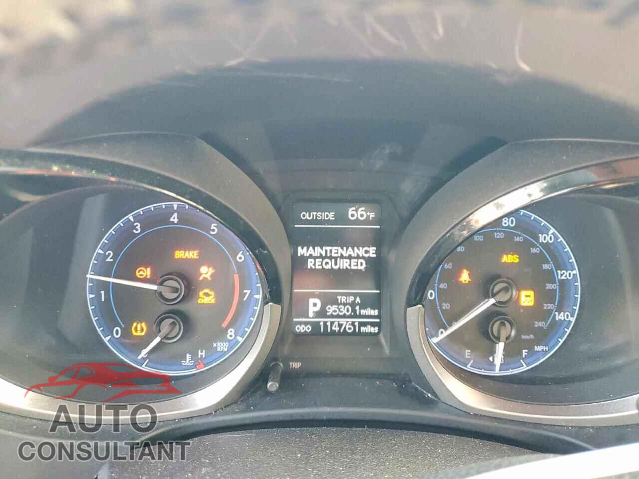 TOYOTA COROLLA 2015 - 5YFBURHE7FP242557