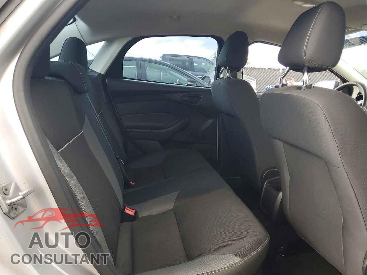 FORD FOCUS 2013 - 1FADP3E24DL369544