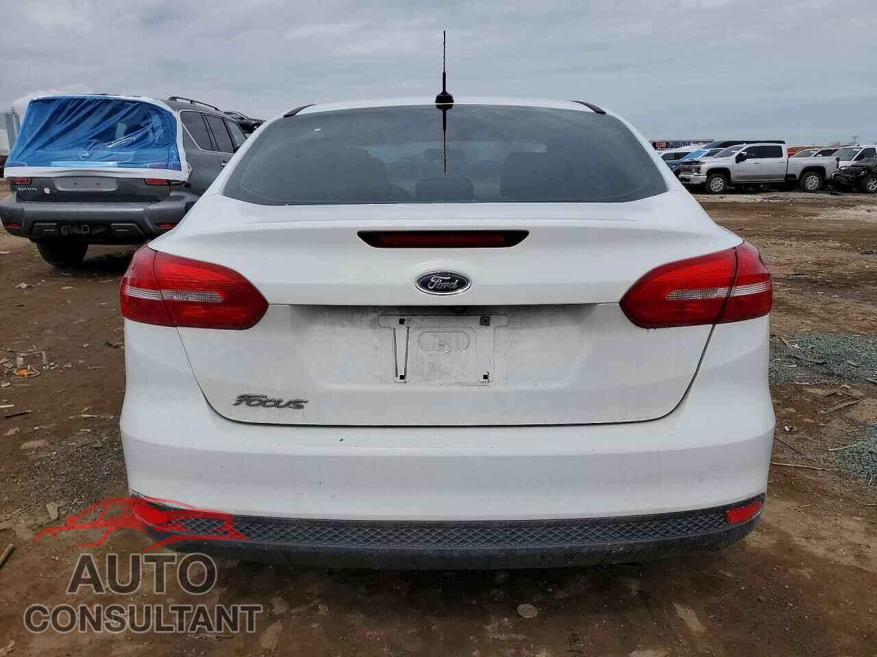 FORD FOCUS 2017 - 1FADP3E23HL245805