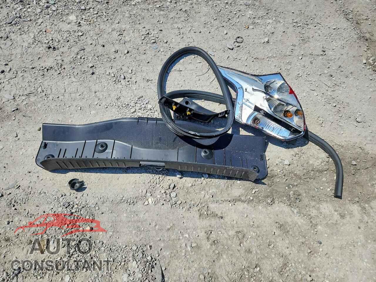 FORD FOCUS 2013 - 1FADP3K27DL146337