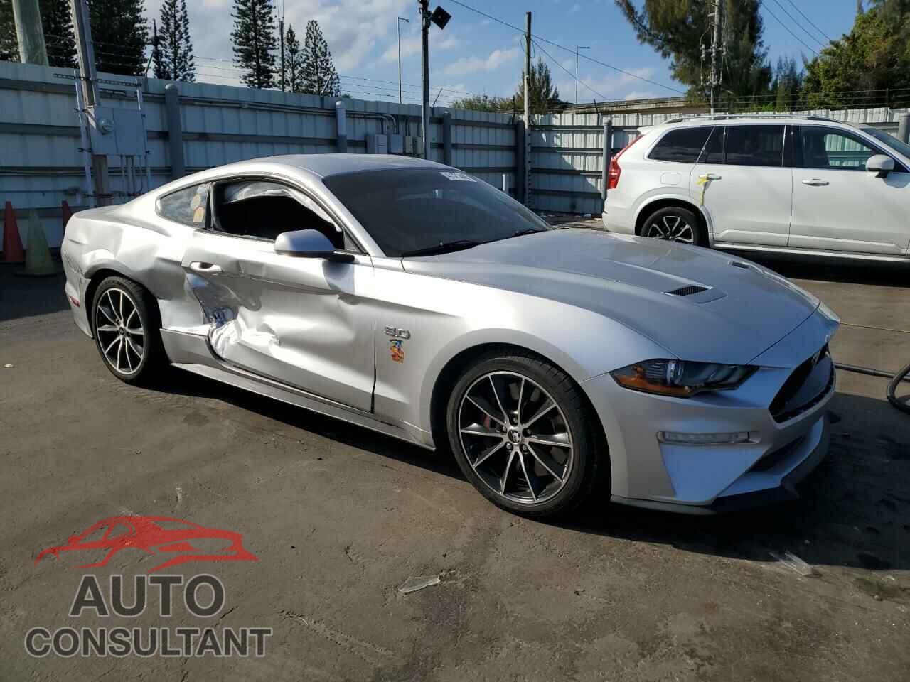 FORD MUSTANG 2018 - 1FA6P8CF3J5109129