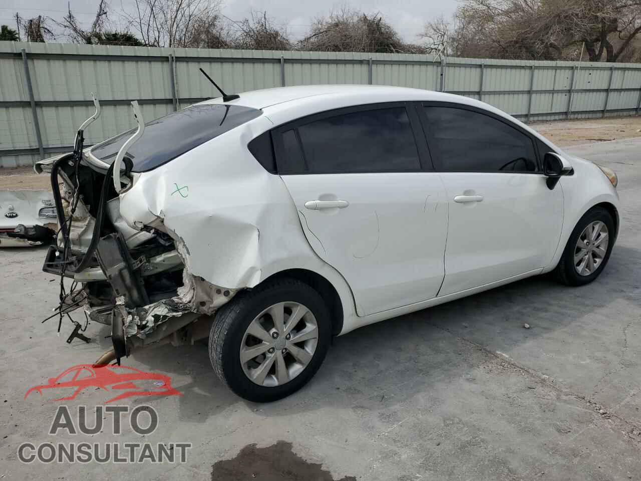 KIA RIO 2014 - KNADN4A39E6404144