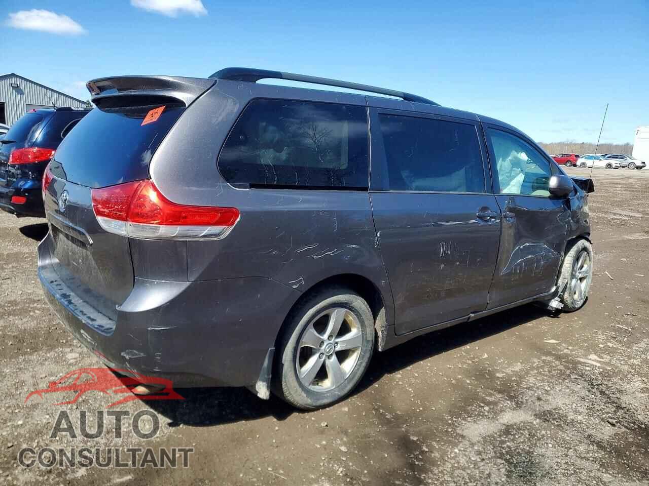 TOYOTA SIENNA 2014 - 5TDKK3DC8ES522033