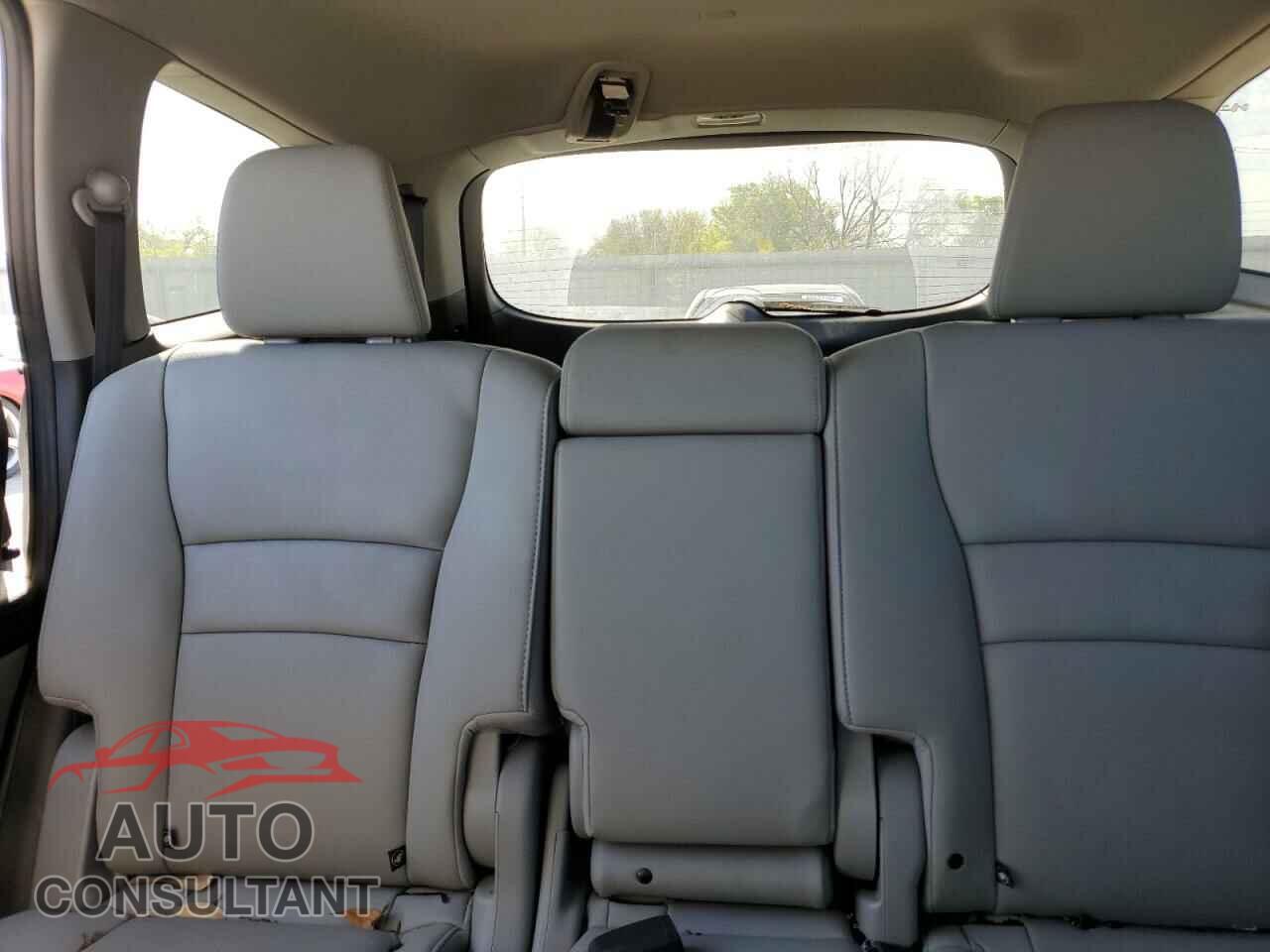 HONDA PILOT 2020 - 5FNYF5H51LB024165