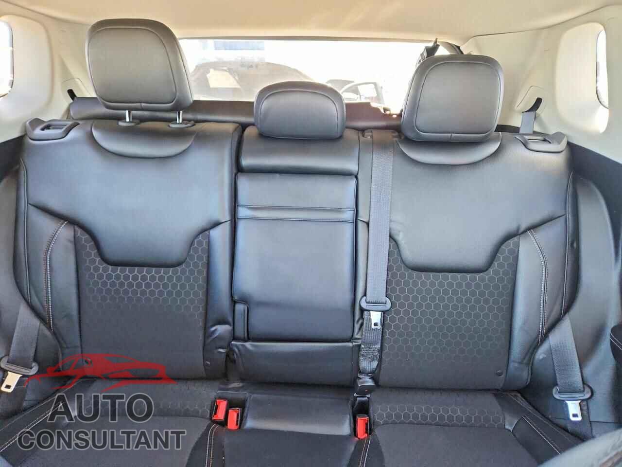 JEEP COMPASS 2018 - 3C4NJDBB4JT202840