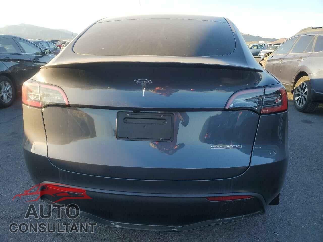 TESLA MODEL Y 2023 - 7SAYGDEF2PF969087