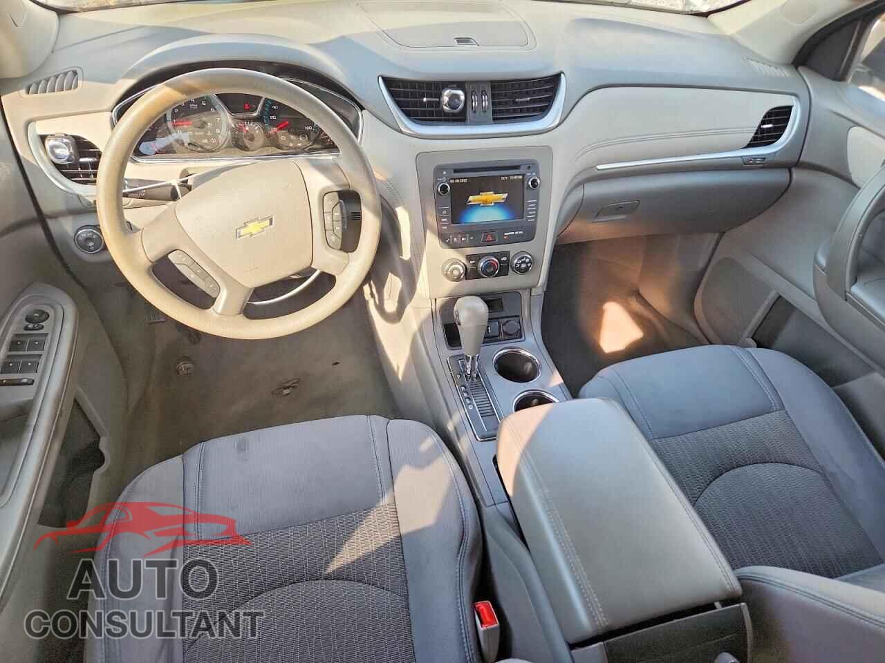 CHEVROLET TRAVERSE 2015 - 1GNKRFED3FJ128837