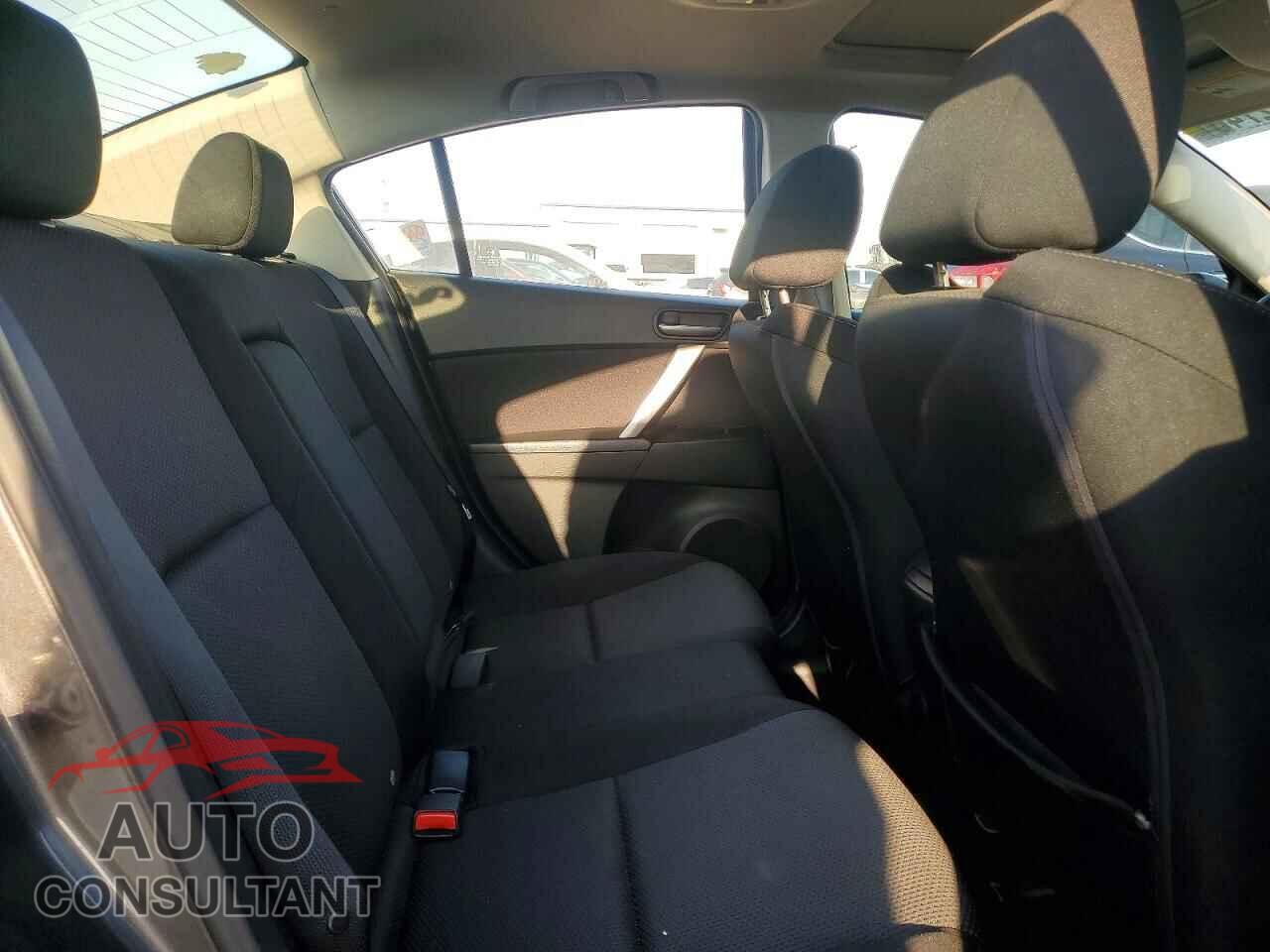 MAZDA MAZDA3 2012 - JM1BL1V58C1588562