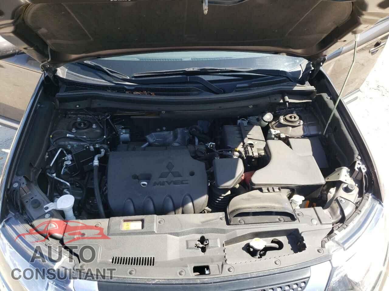 MITSUBISHI OUTLANDER 2020 - JA4AD3A32LZ022904