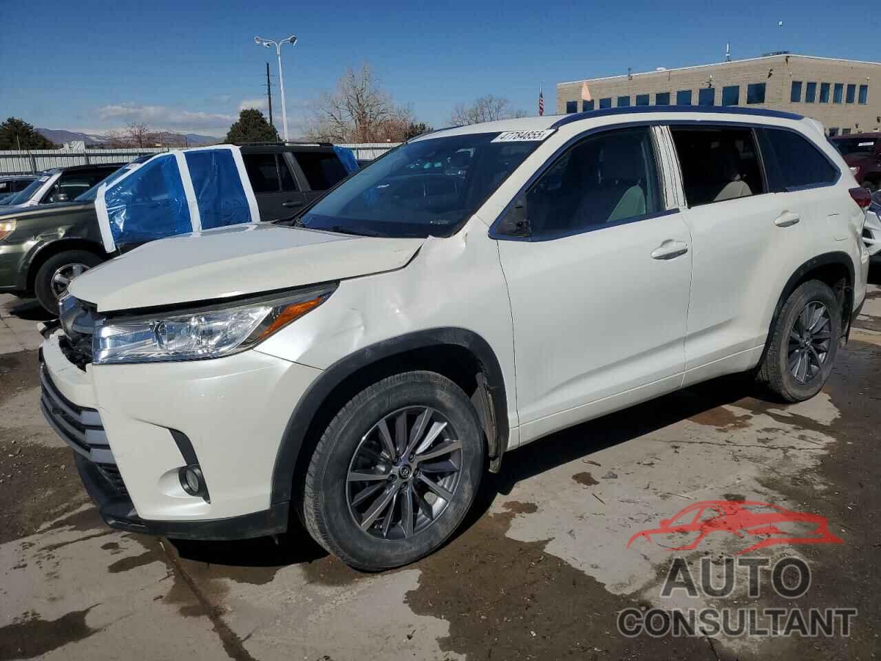 TOYOTA HIGHLANDER 2018 - 5TDJZRFH8JS547009