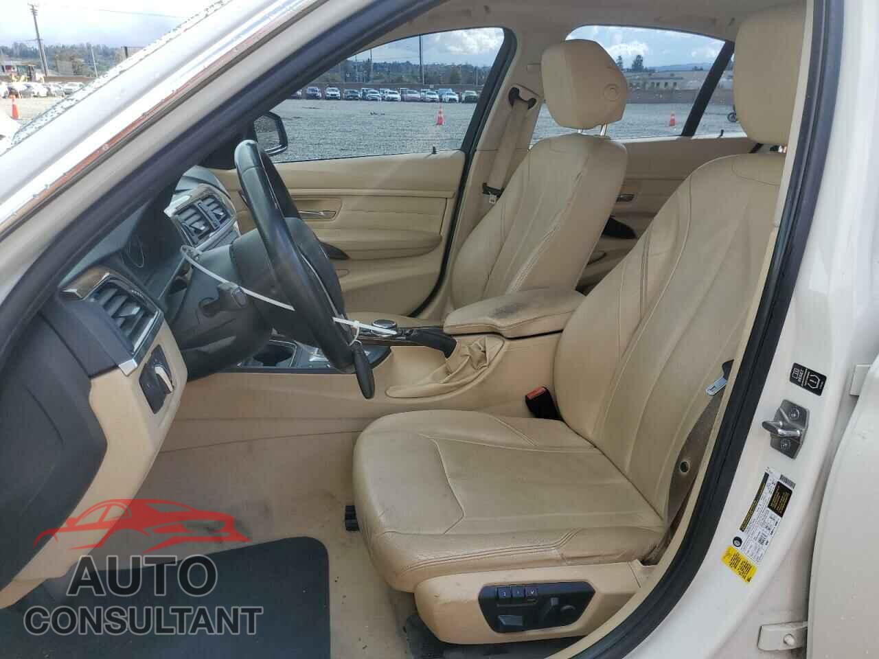 BMW 3 SERIES 2014 - WBA3D3C52EK154860
