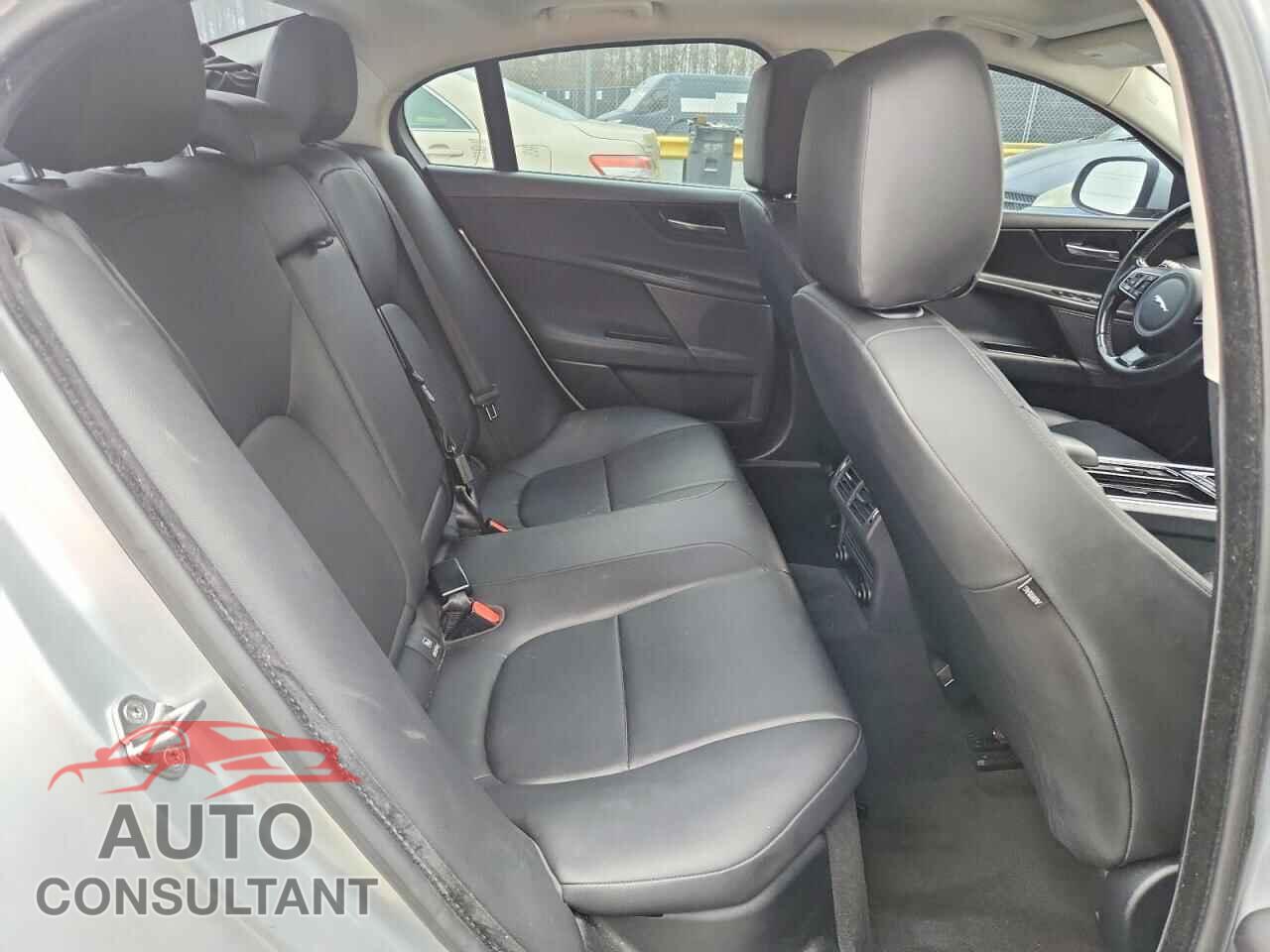 JAGUAR XE 2019 - SAJAR4FX3KCP48251