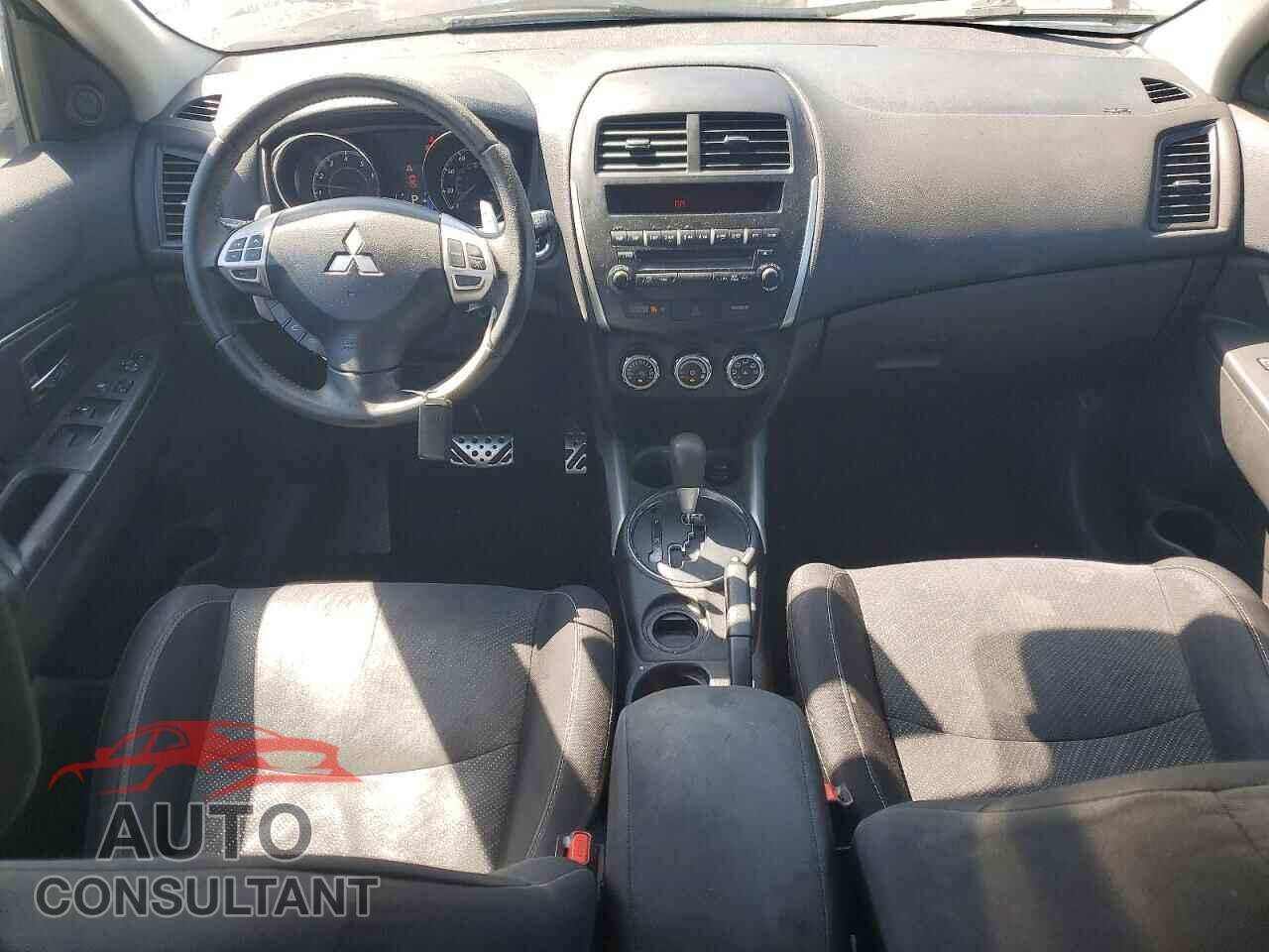 MITSUBISHI OUTLANDER 2013 - 4A4AP5AU7DE023808