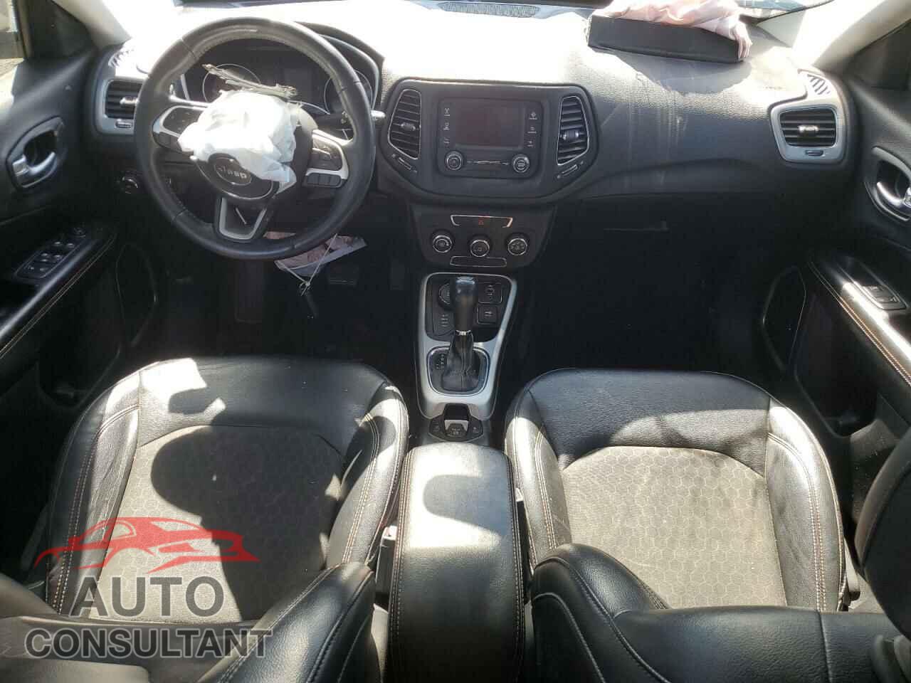 JEEP COMPASS 2018 - 3C4NJDBB1JT161213