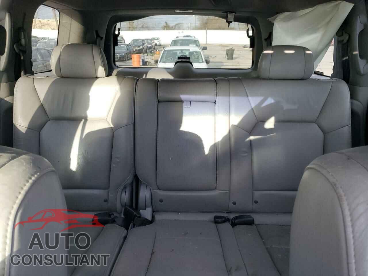 HONDA PILOT 2011 - 5FNYF3H56BB030806