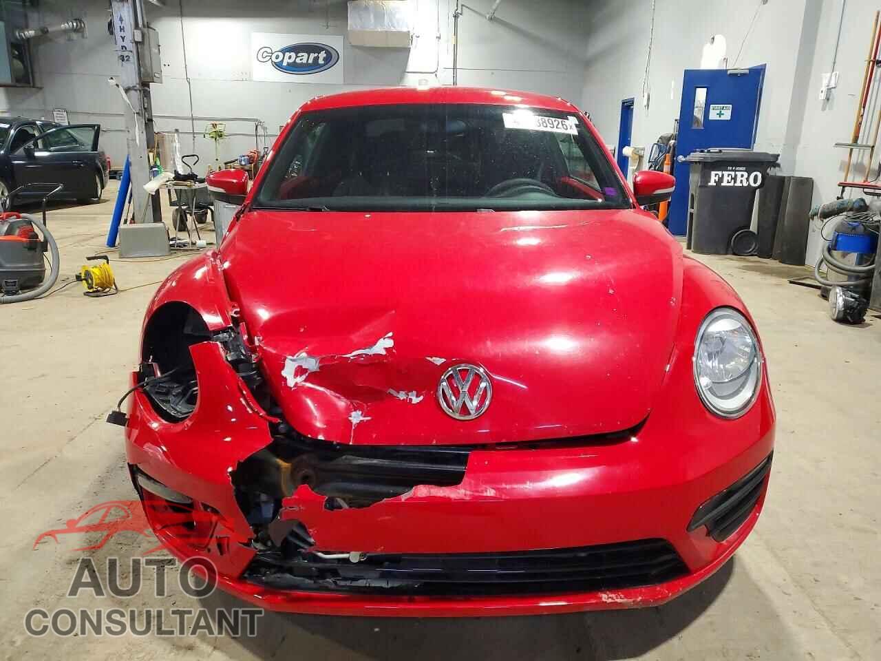 VOLKSWAGEN BEETLE 2017 - 3VWJ17AT2HM620471