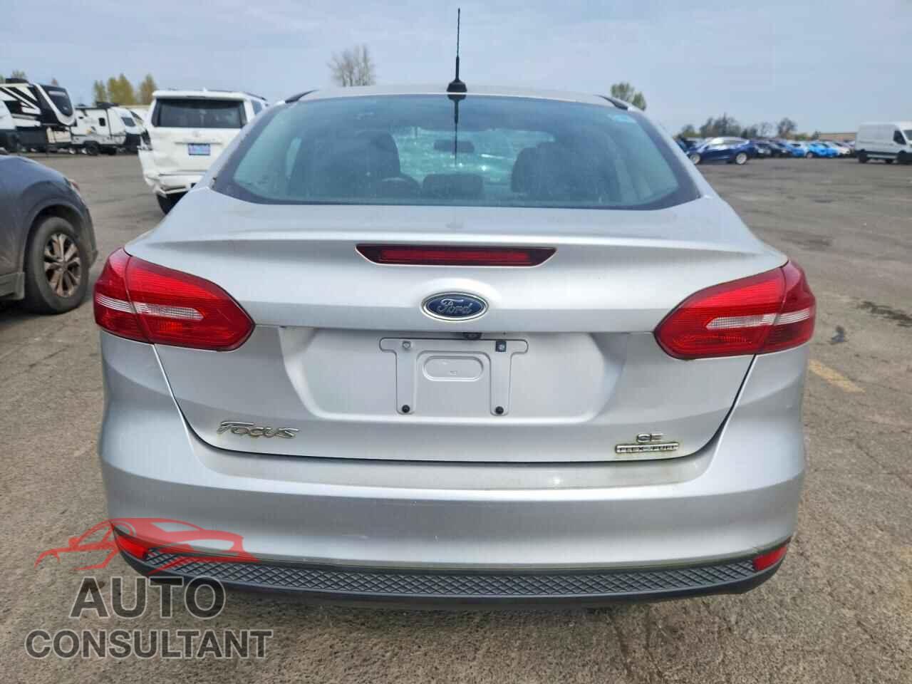 FORD FOCUS 2015 - 1FADP3F22FL335670