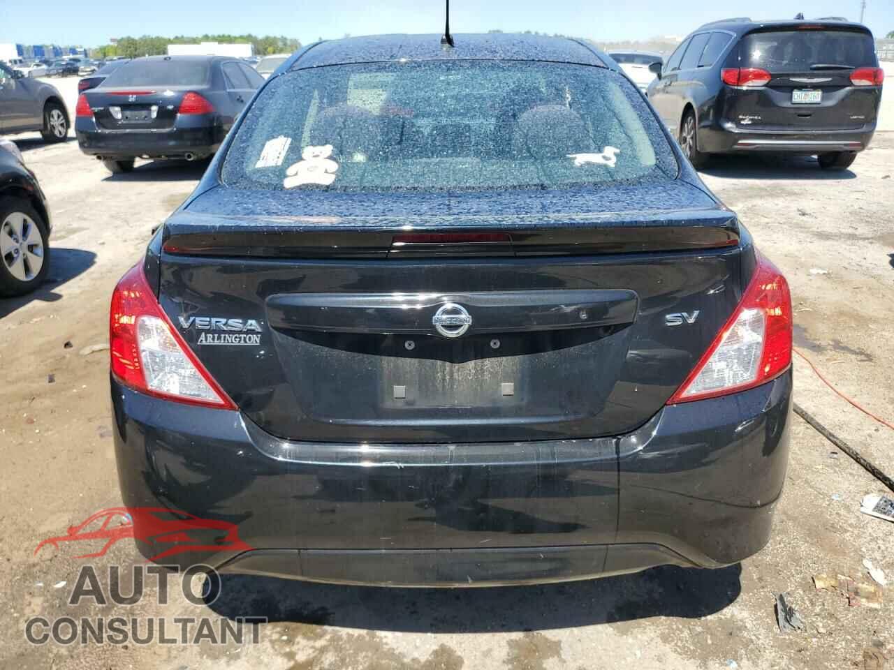 NISSAN VERSA 2017 - 3N1CN7AP1HL813674
