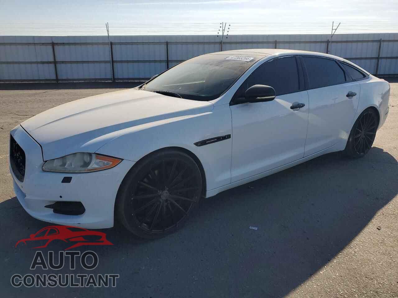 JAGUAR XJ 2012 - SAJWA2GE2CMV27802
