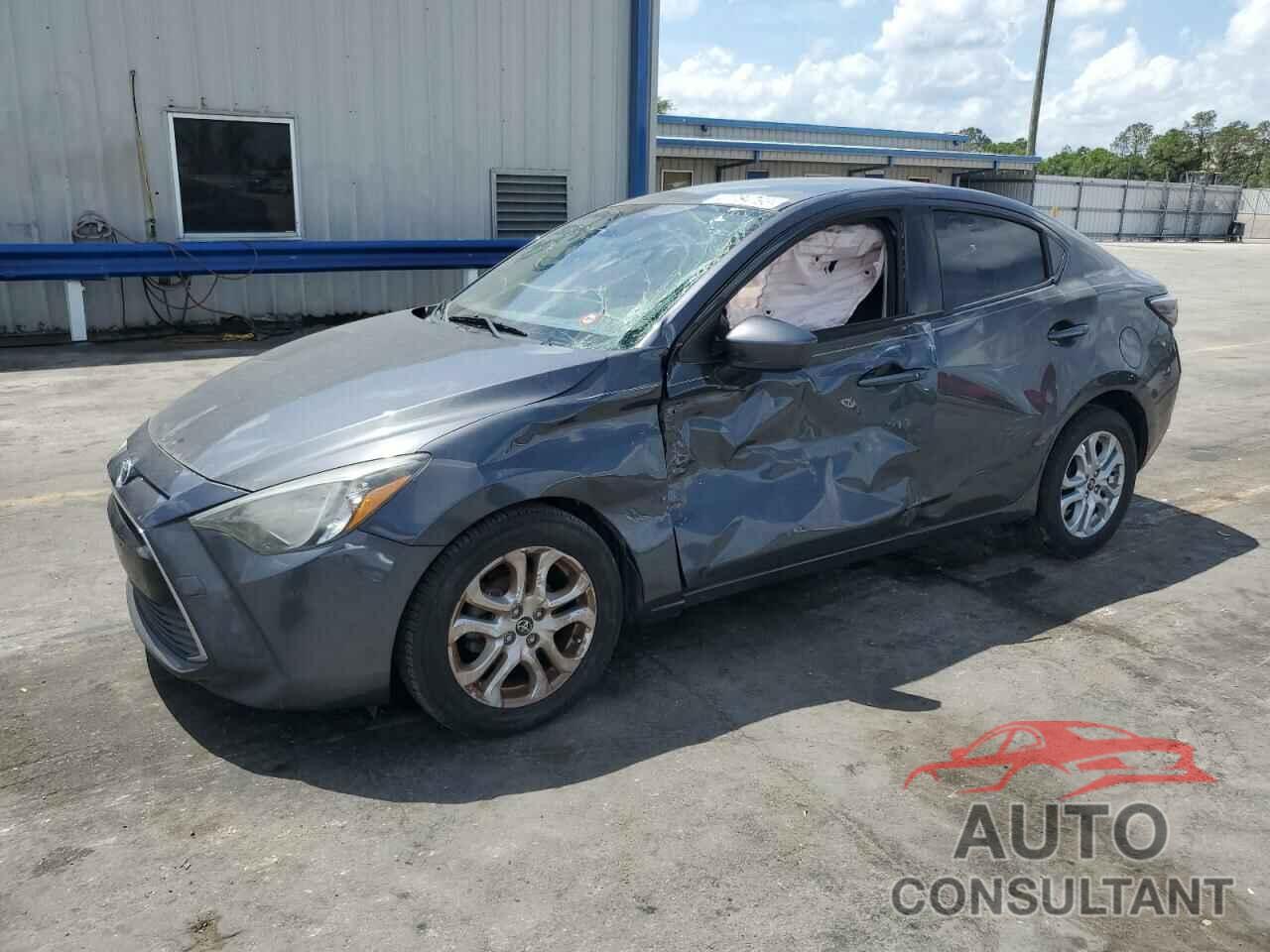TOYOTA YARIS 2017 - 3MYDLBYV7HY177359