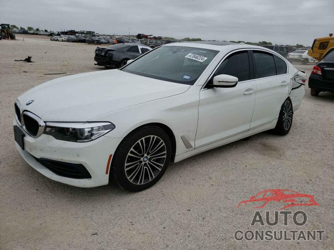 BMW 5 SERIES 2019 - WBAJA5C54KWA57887