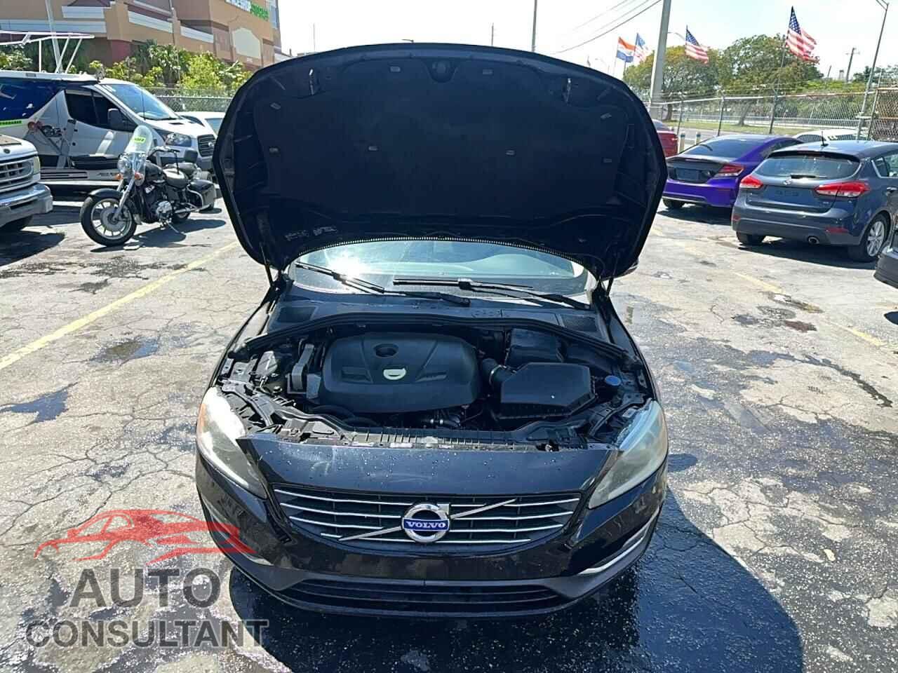 VOLVO S60 2015 - YV140MFB7F2317038