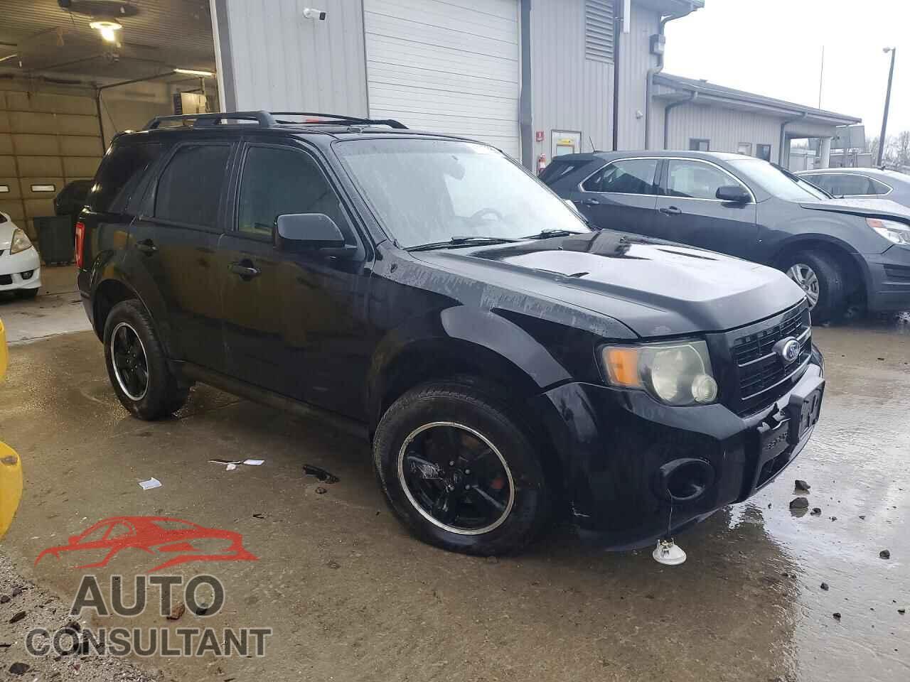FORD ESCAPE 2010 - 1FMCU9DG8AKD19855