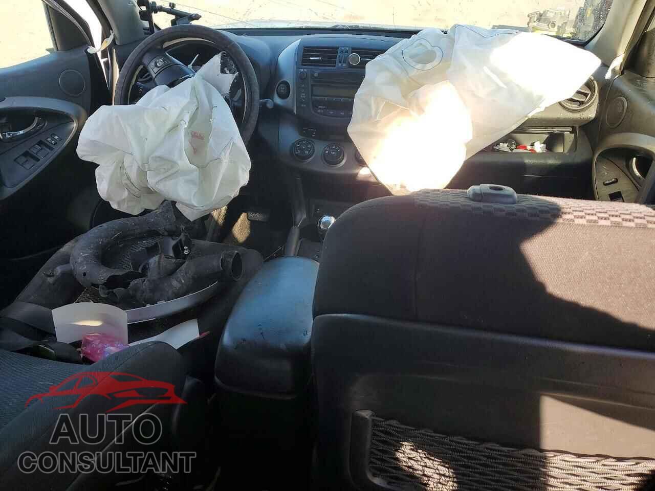 TOYOTA RAV4 2010 - JTMRF4DV3A5032934