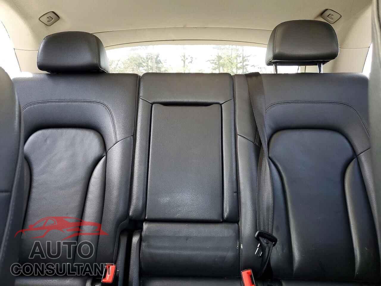 AUDI Q5 2011 - WA1LFAFP3BA021678