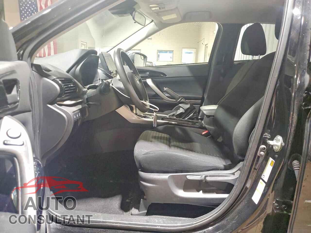 MITSUBISHI ECLIPSE 2024 - JA4ATVAA5RZ005990